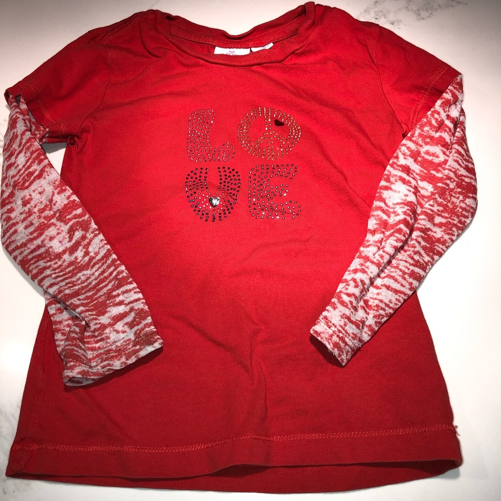 Euc great red love shirt!